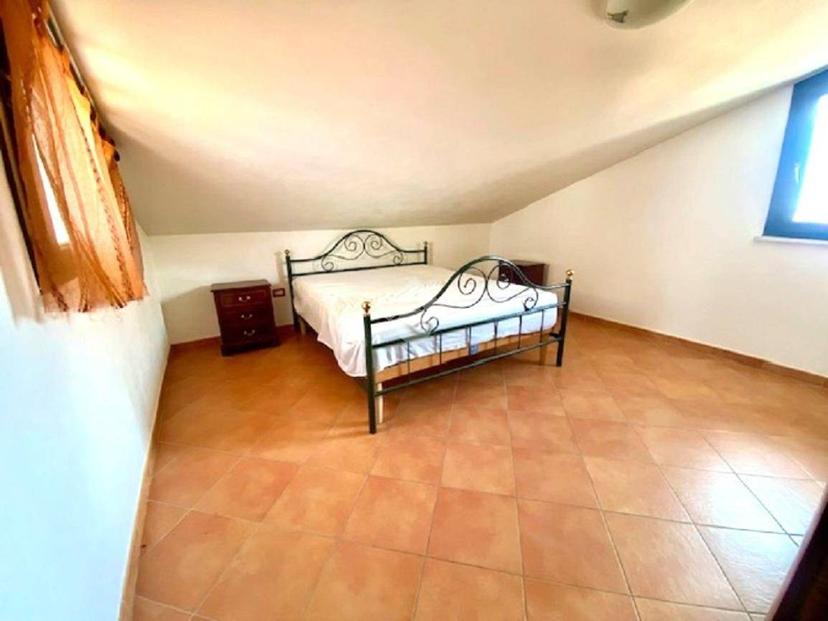 Trilocale buono stato, secondo piano, Olmedo — foto 4 di 17