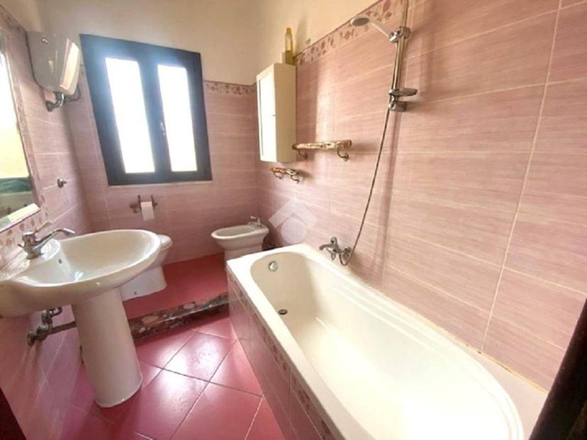 Trilocale buono stato, secondo piano, Olmedo — foto 16 di 17