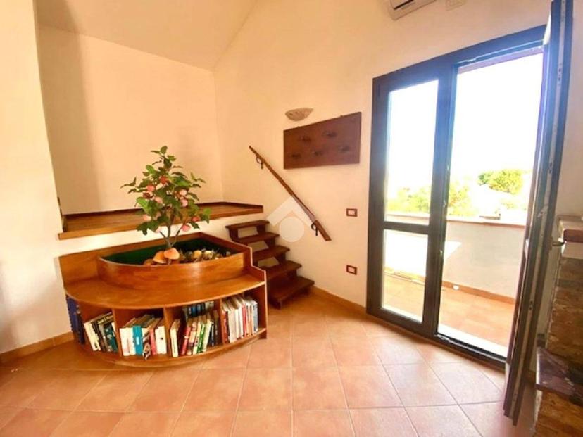 Trilocale buono stato, secondo piano, Olmedo — foto 2 di 17