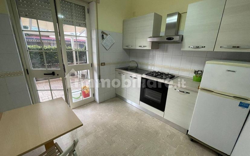 Bilocale viale Pietro Fedele 123, Centro, Minturno