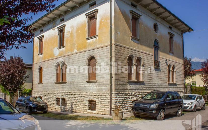 Villa unifamiliare quartiere Regina Margherita, Centro, Feltre — foto 38 di 75