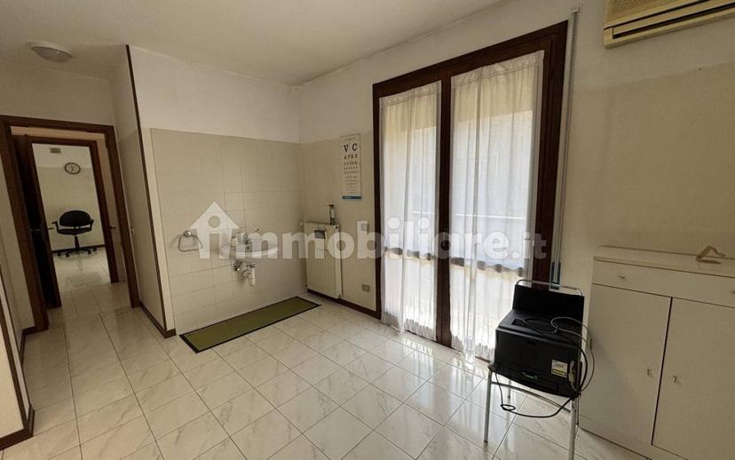 Trilocale via delle olimpiadi 21, Centro, Anguillara Veneta — foto 13 di 25