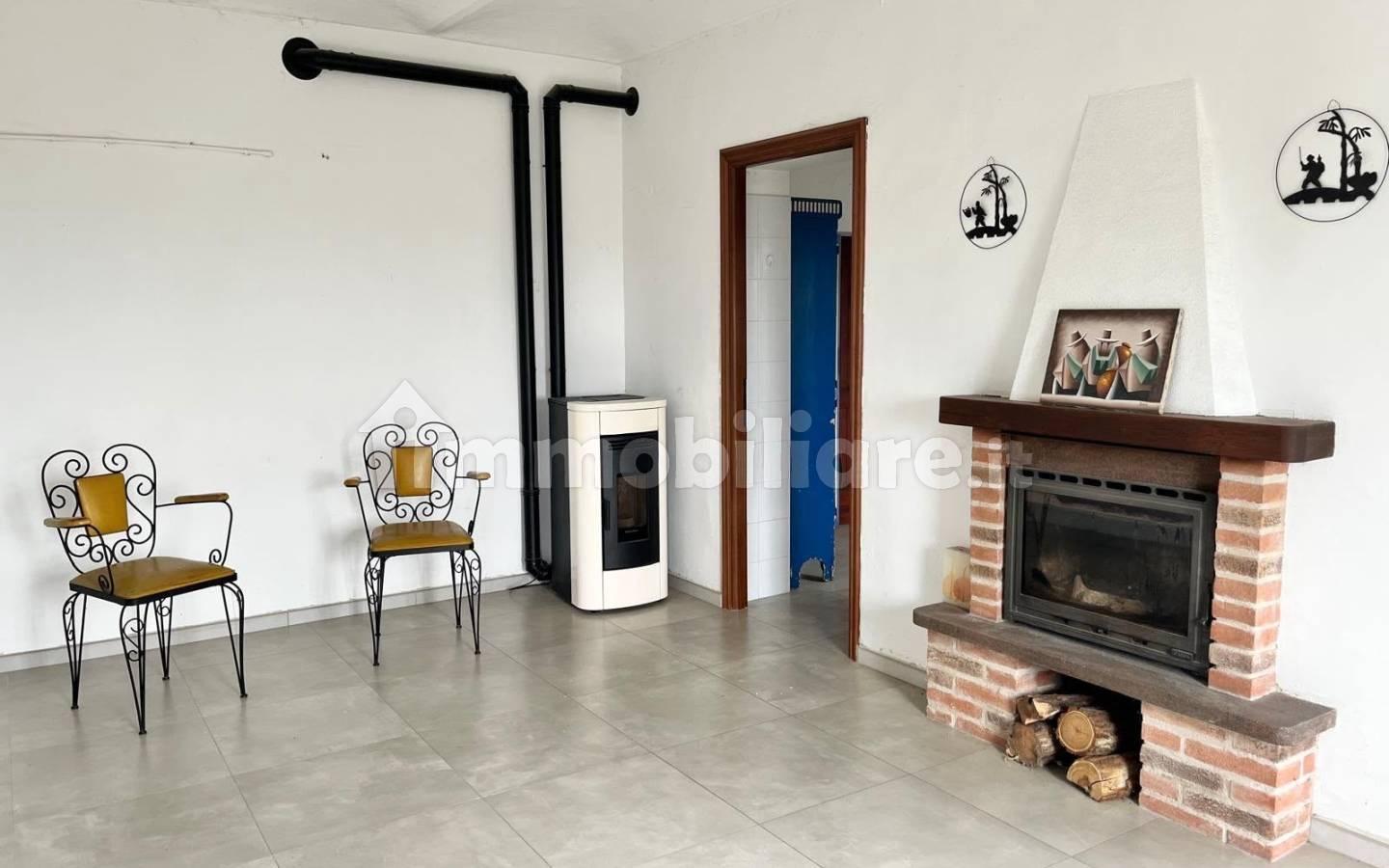 Terratetto unifamiliare frazione Valzeglio 6, Cisterna d'Asti