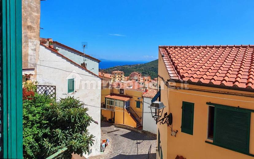 Quadrilocale buono stato, su più livelli, Rio Nell'Elba, Rio — foto 8 di 10