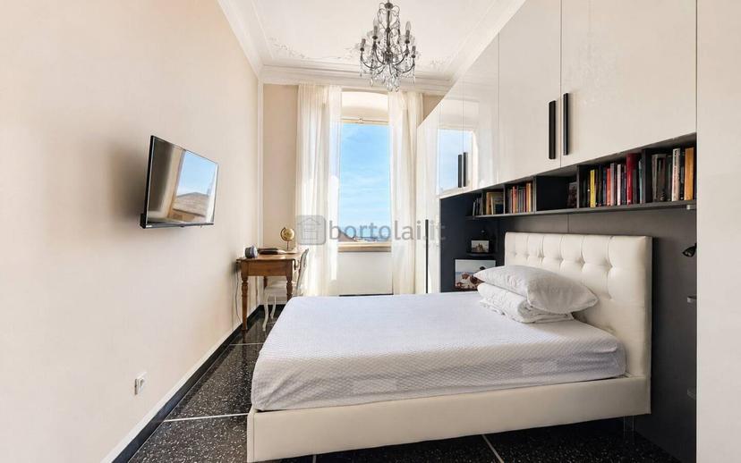 Appartamento Adiacente corso Firenze, Castelletto, Genova