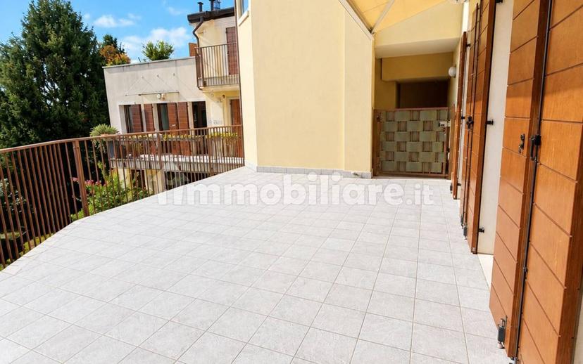 Trilocale piazza Vittorio Emanuele 15/a, Centro, Sant'Ambrogio di Valpolicella — foto 37 di 51