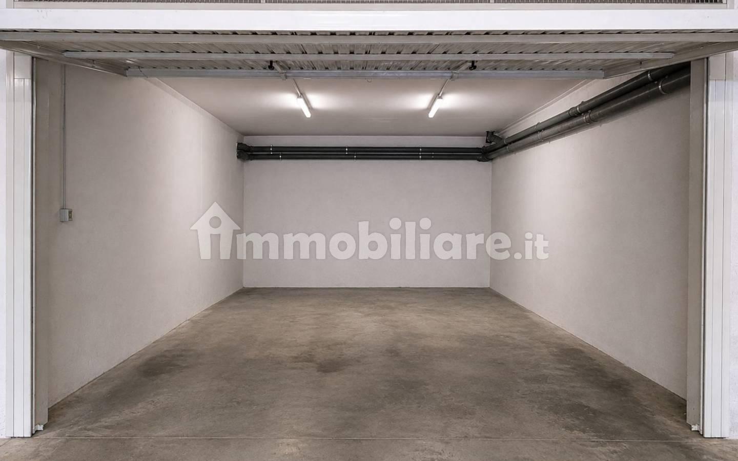 Trilocale piazza Vittorio Emanuele 15/a, Centro, Sant'Ambrogio di Valpolicella