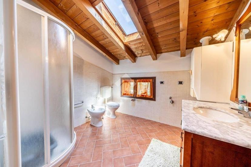 Villa bifamiliare via Monarona 5, Maranello — foto 4 di 30