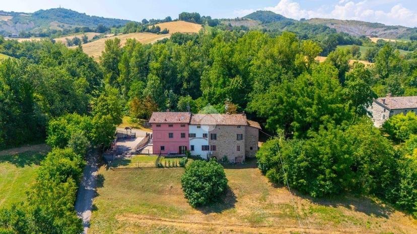 Villa bifamiliare via Monarona 5, Maranello — foto 10 di 30