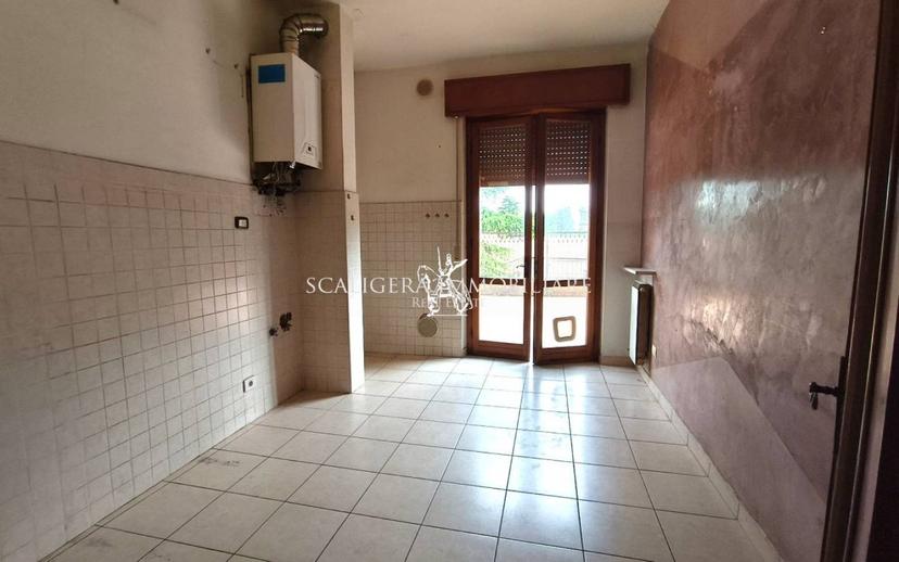 Trilocale piazza Olinto Marcolungo, Centro, Caldiero — foto 9 di 32