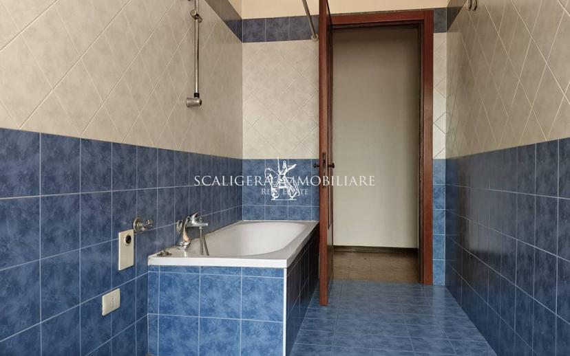 Trilocale piazza Olinto Marcolungo, Centro, Caldiero — foto 30 di 32