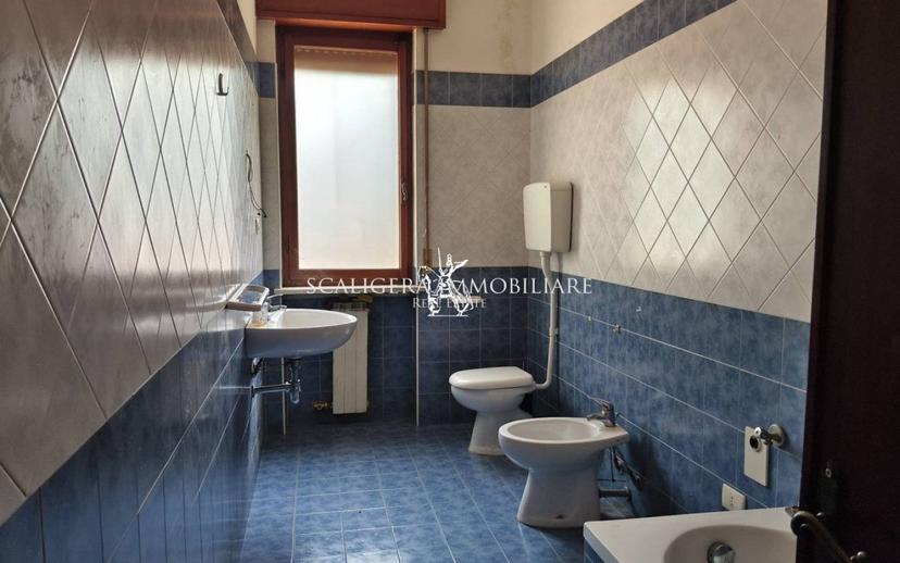 Trilocale piazza Olinto Marcolungo, Centro, Caldiero — foto 14 di 32