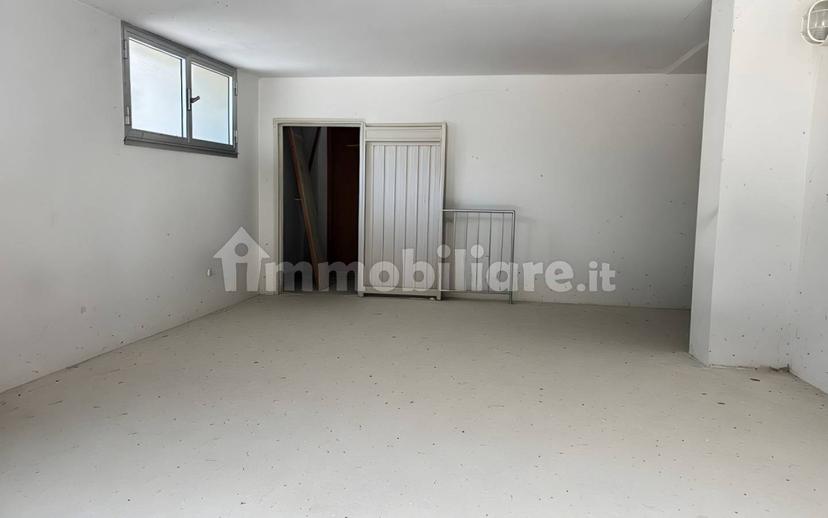 Trilocale via delle olimpiadi 21, Centro, Anguillara Veneta — foto 17 di 25