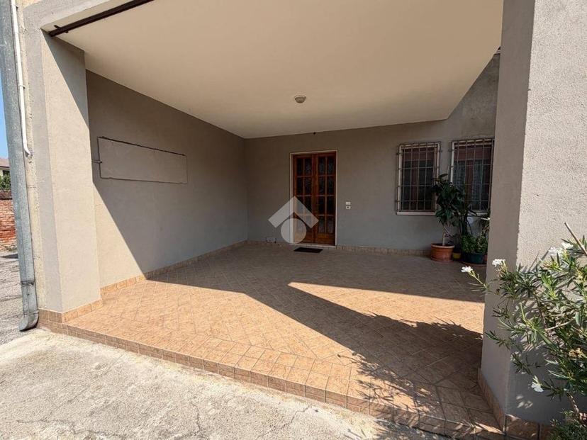 Casa colonica via Forni 46, Castelletto, Leno — foto 3 di 26