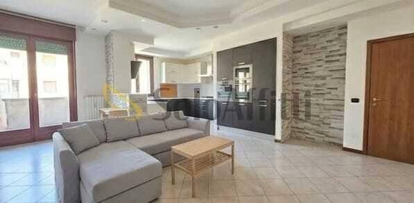 Quadrilocale su più livelli, Beccacivetta Azzano, Castel d'Azzano