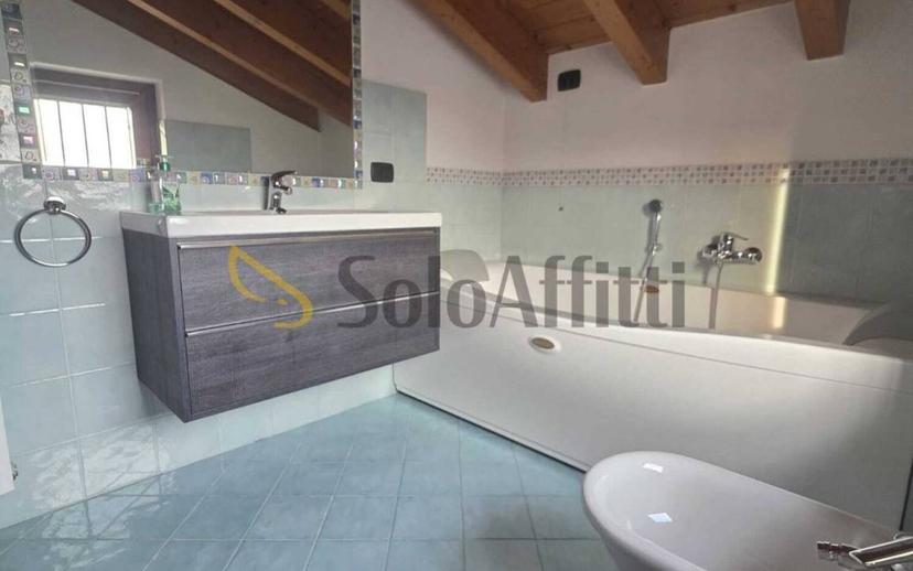 Quadrilocale su più livelli, Beccacivetta Azzano, Castel d'Azzano — foto 13 di 17