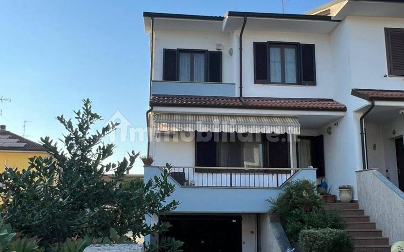 Villa a schiera via Elio Vittorini, Centro, Mortara — foto 8 di 47