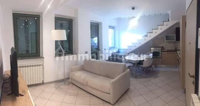 Bilocale ottimo stato, primo piano, Centro, Fino Mornasco