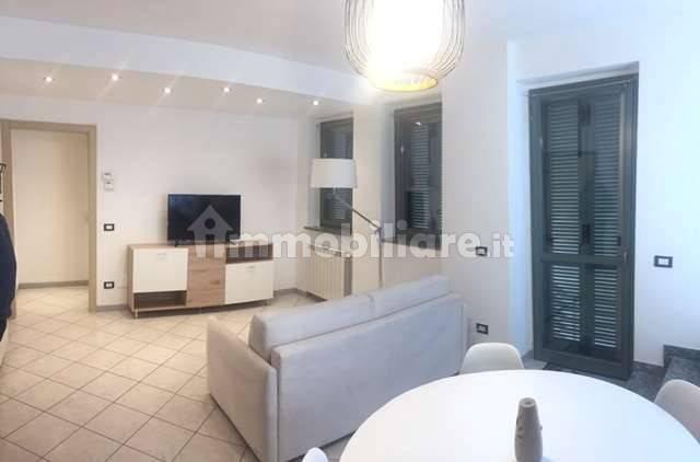 Bilocale ottimo stato, primo piano, Centro, Fino Mornasco — foto 2 di 5