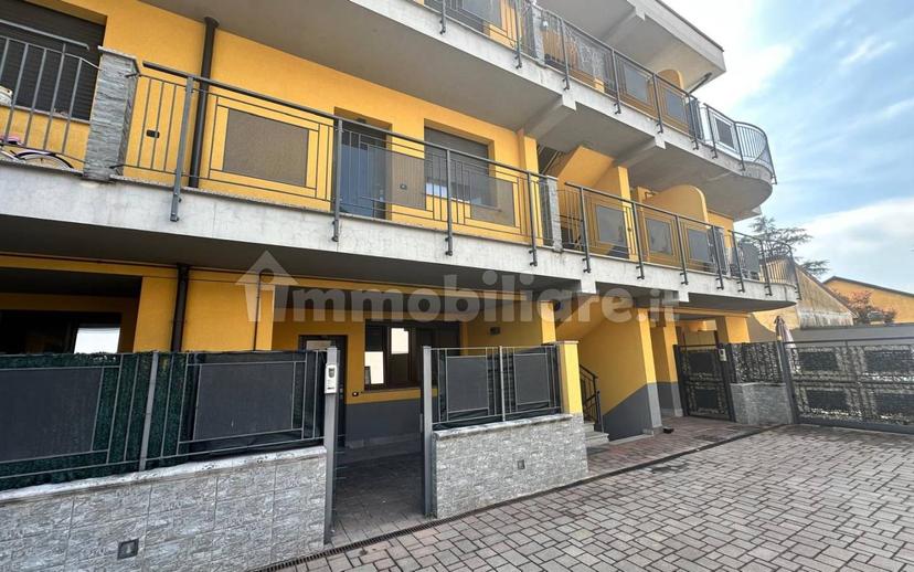 Bilocale via Gaetano Donizetti 7, Centro, Bernareggio — foto 12 di 17