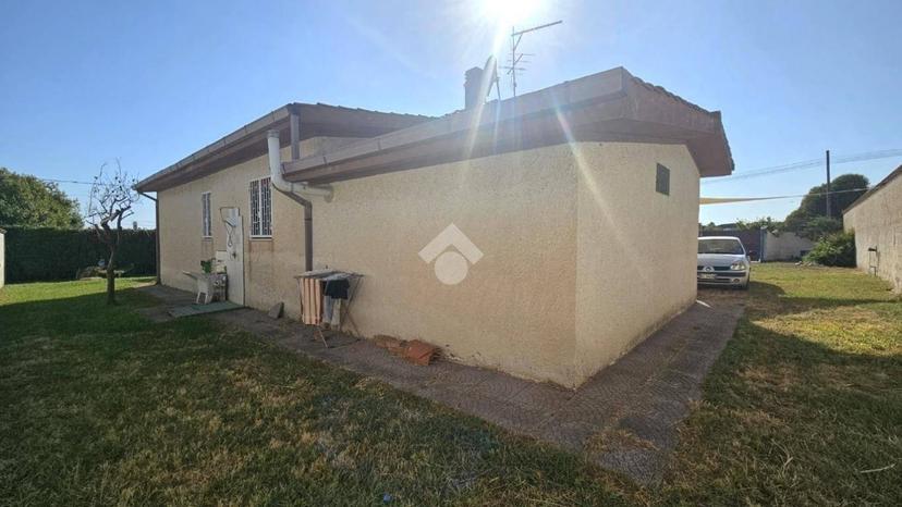 Villa unifamiliare Strada Del Bottero 235, Lido di Foce Verde, Latina — foto 17 di 33