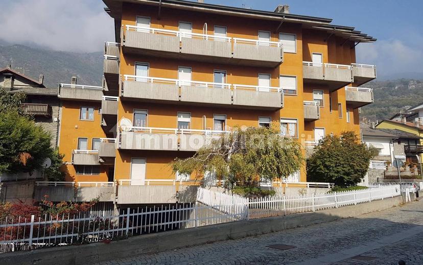 Bilocale via A. Vuillerminaz 36, Centro, Saint-Vincent