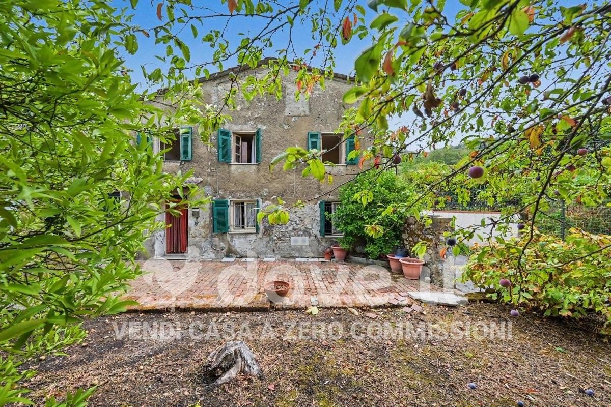 Rustico via Colomba 10, Fosdinovo