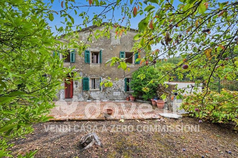 Rustico via Colomba 10, Fosdinovo