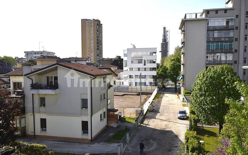 Appartamento via 28 Aprile 6, Centro, San Donà di Piave — foto 44 di 45