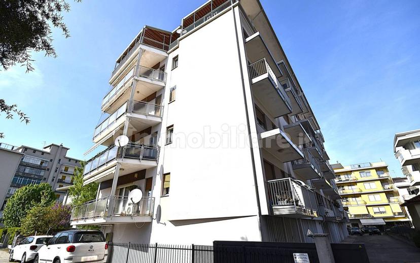 Appartamento via 28 Aprile 6, Centro, San Donà di Piave — foto 8 di 45