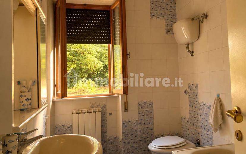 Villa bifamiliare via Stazione 21, Osteria Del Gatto, Fossato di Vico — foto 3 di 59