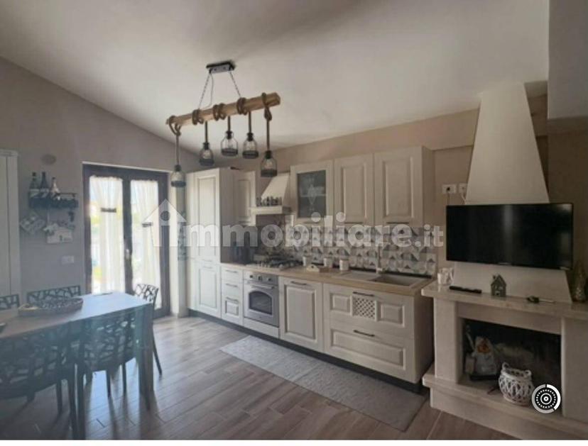 Trilocale via L'Aquila, Centro, Castel di Sangro — foto 5 di 10