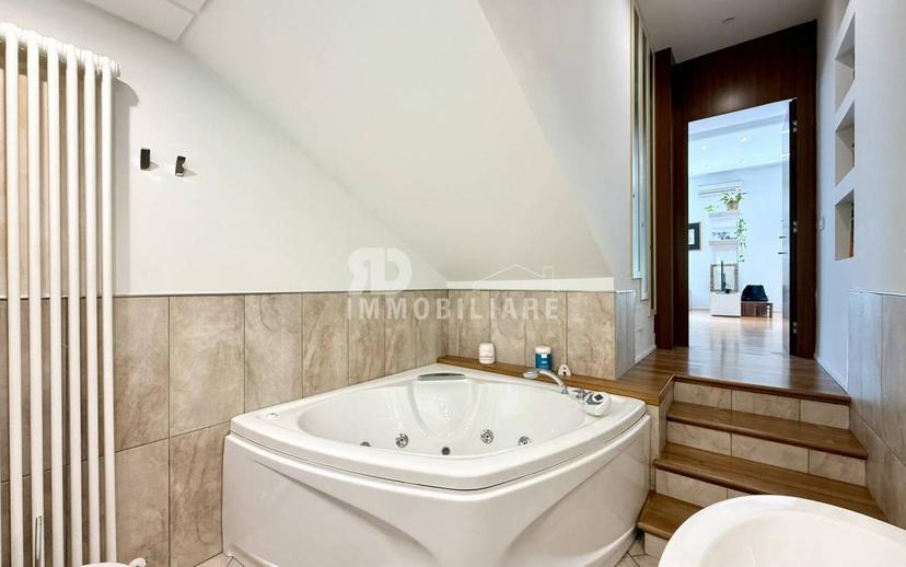 Appartamento in villa, ottimo stato, 207 m², Paese, Riccione — foto 21 di 24