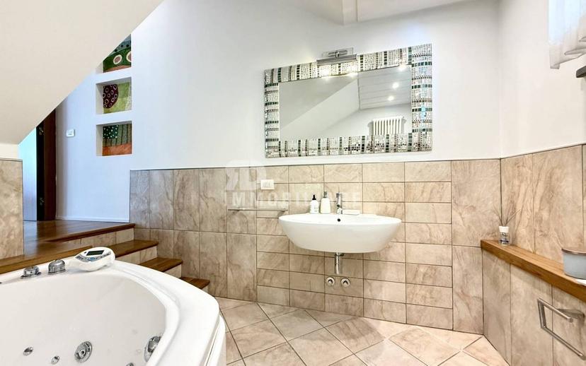 Appartamento in villa, ottimo stato, 207 m², Paese, Riccione — foto 3 di 24