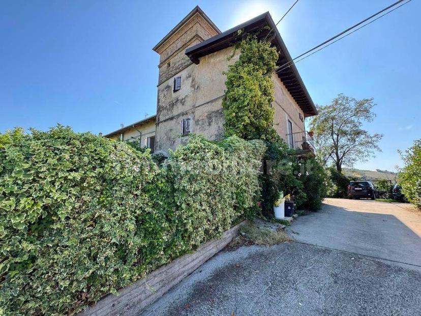 Terratetto unifamiliare via Sinistra Guerro 18/a, Centro, Castelvetro di Modena — foto 8 di 28