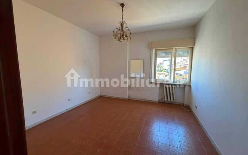 Bilocale da ristrutturare, primo piano, Centro, Chiaravalle — foto 4 di 11