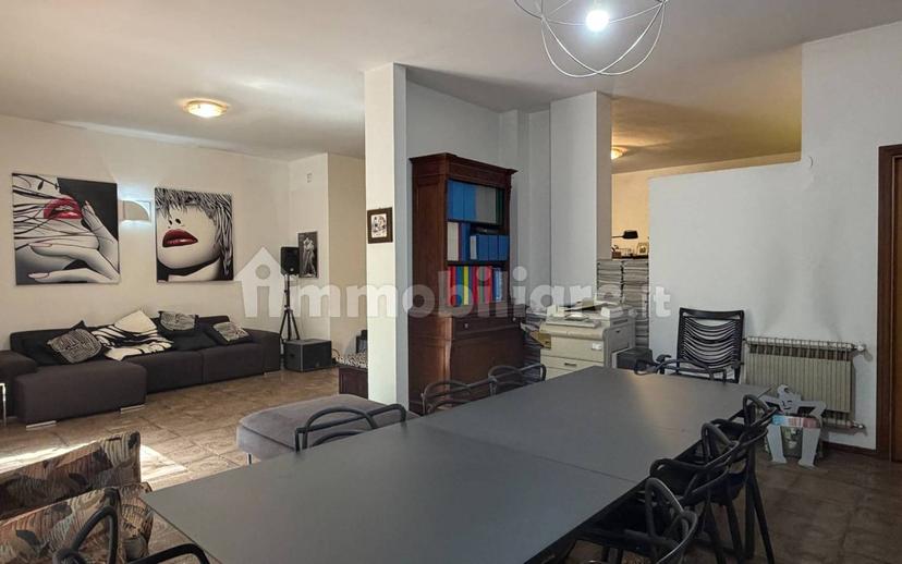 Villa unifamiliare via Monte San Giuliano 23, Centro, Caltanissetta