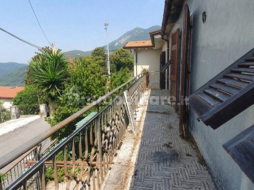 Terratetto unifamiliare via Nicola Zonder 6, San Carlo - Antona, Massa — foto 3 di 11