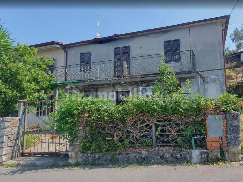 Terratetto unifamiliare via Nicola Zonder 6, San Carlo - Antona, Massa — foto 5 di 11