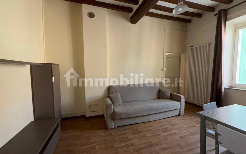 Bilocale via Vittorio Veneto, Centro, Collecchio — foto 9 di 13