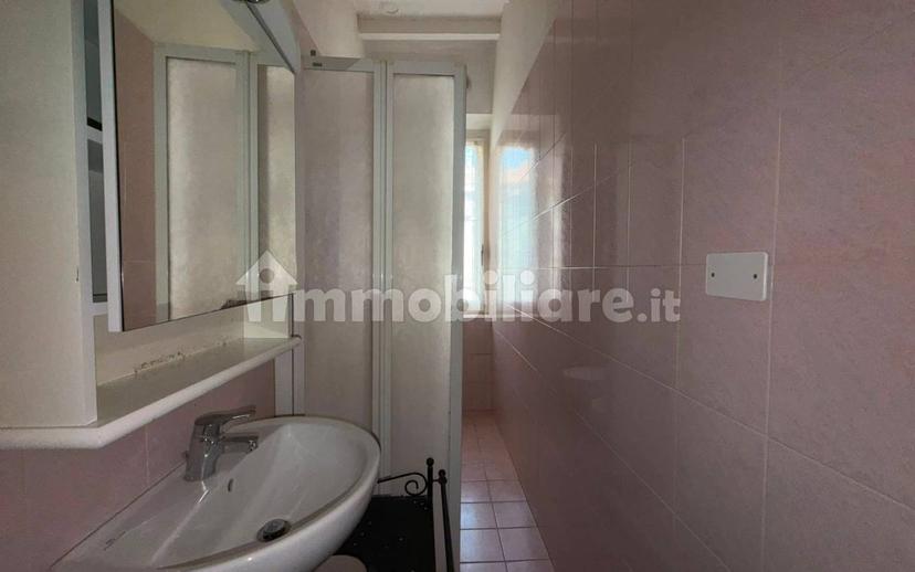 Bilocale via Vittorio Veneto, Centro, Collecchio — foto 10 di 13