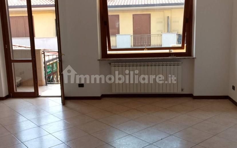 Trilocale via Camillo Benso di Cavour, Centro, Bolgare — foto 2 di 10