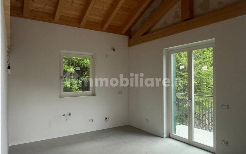 Trilocale Contrada Maioni, Mossini, Sondrio — foto 6 di 6
