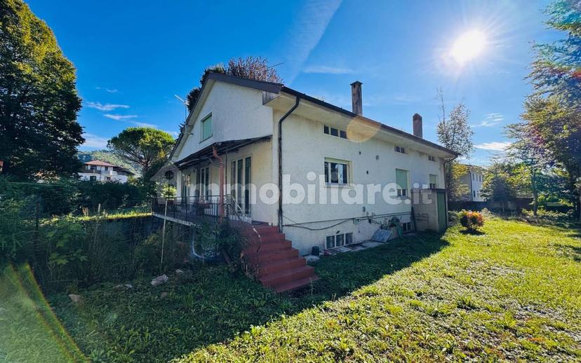 Villa unifamiliare via Giuseppe Mazzini 163, Centro, Tarcento — foto 16 di 32