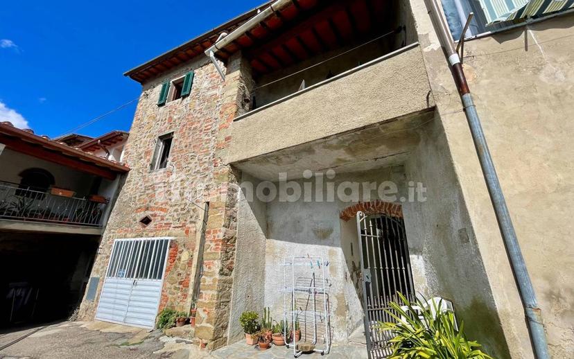 Terratetto unifamiliare Strada Comunale di Moncioni Ucerano e Starda, Frazioni Collinari, Montevarchi — foto 23 di 27