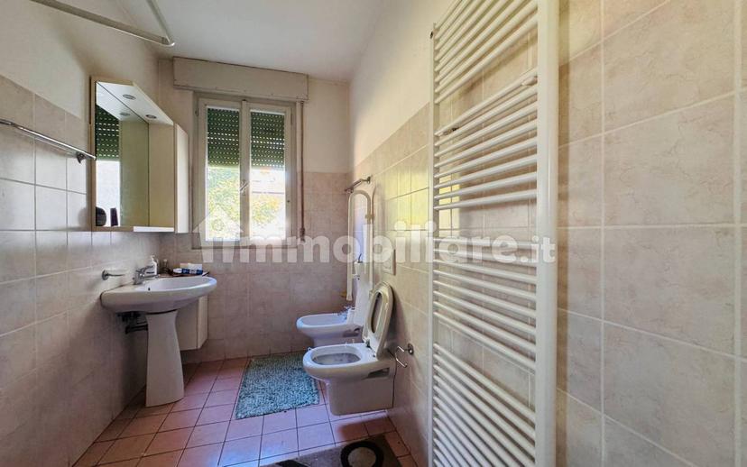 Villa unifamiliare via Giuseppe Mazzini 163, Centro, Tarcento — foto 2 di 32