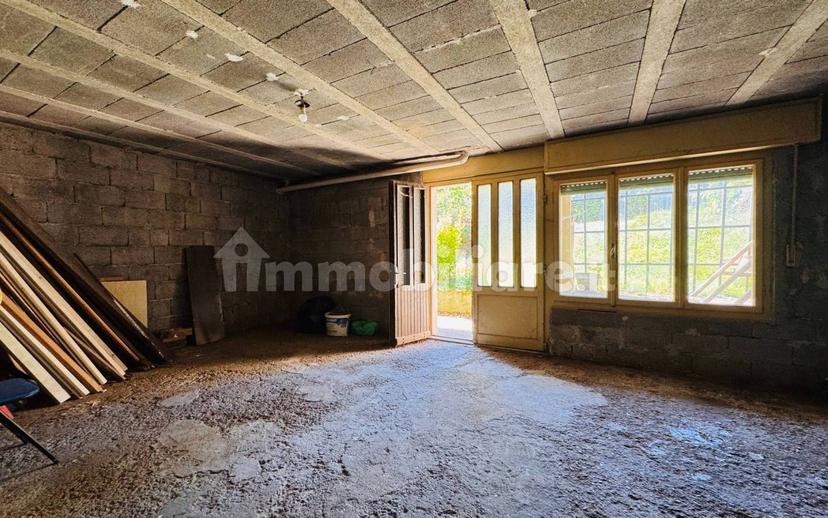 Villa unifamiliare via Giuseppe Mazzini 163, Centro, Tarcento — foto 9 di 32