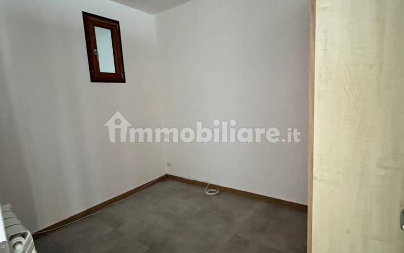 Trilocale via Viscontina 12, Centro Storico, Voghera — foto 2 di 9