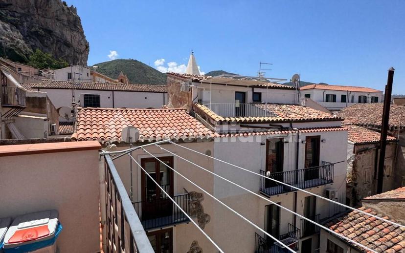 Quadrilocale via Madonna degli Angeli 6, Centro, Cefalù