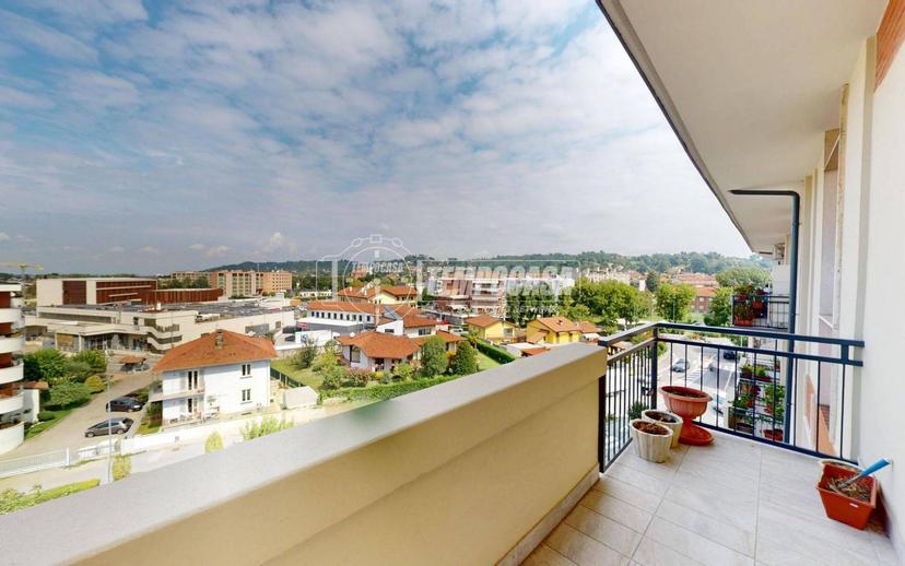 Quadrilocale ottimo stato, quinto piano, Centro, Bra — foto 7 di 18